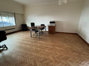 Casa · 220m² · 4 Ambientes · 2 Cocheras · Mb Casa Céntrica 3 Dorm - Lote Apto Constructoras