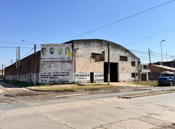 Bodega-Galpón · 750m² · 3 Ambientes · Galpón de 750 m² + Terreno con Contrapiso de 607 m² en Venta, Av Jujuy Al 1700, Smt