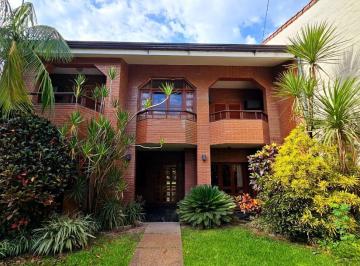 Casa · 400m² · 10 Ambientes · 3 Cocheras · Importante Casa de 5 Dorm. en Venta en Lote de 832 m², Zona Parque Guillermina, Smt