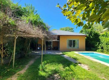 Casa · 120m² · 4 Ambientes · 2 Cocheras · Alquiler - Casa con Jardín y Pileta en Tristan Suarez, Ezeiza