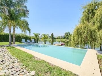 Casa · 181m² · 5 Ambientes · Venta Casa 4 Ambientes Escritorio en San Francisco Al Lago