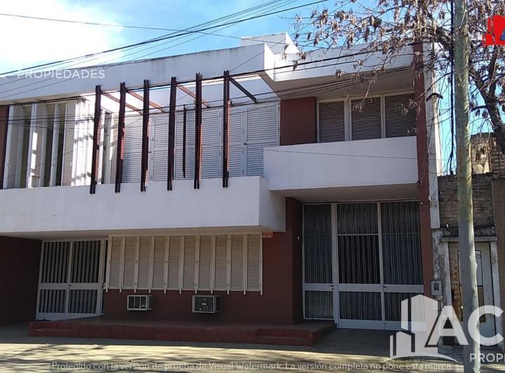 Casa · 589m² · 4 Ambientes · 3 Cocheras