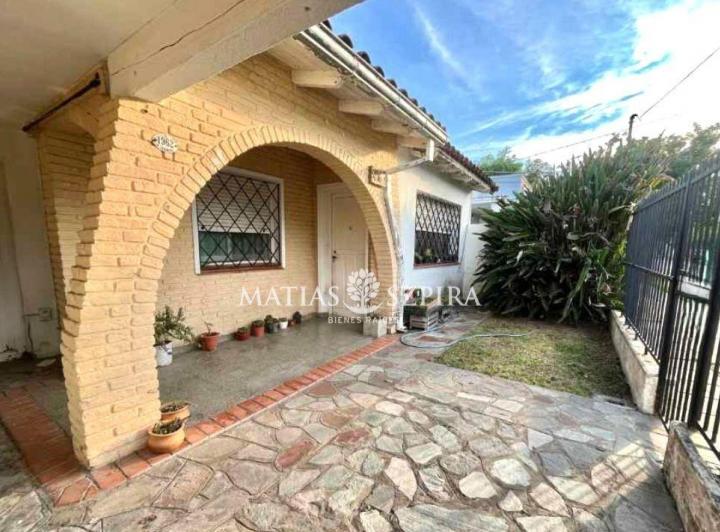 Casa · 100m² · 3 Ambientes · 1 Cochera