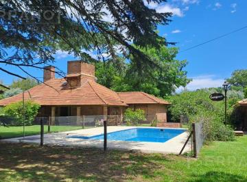 Casa 5 amb Barrio El Remanso Exaltación de la Cruz · Ldo Venta. Casa Quinta 5 Amb. El Remanso. Apto Crédito. Exaltación de La Cruz