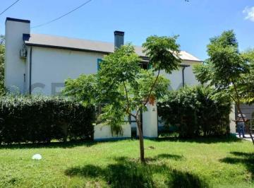 Casa · 150m² · 5 Ambientes · 1 Cochera · Venta de Casa de 4 Dorm. en Colastine, Santa Fe.