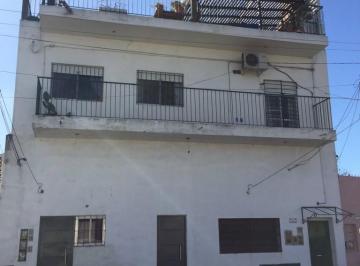 Departamento de 2 ambientes, Berazategui · Departamento de 2 Ambientes con Cochera a m de Av 14 de Berazategui
