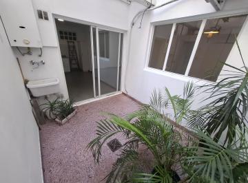 Departamento de 2 ambientes, Chacarita · Con Patio, Excelente Ubicación