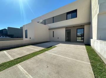 Cochera para dos autos · Duplex Premium, 3 Dorm., 3 Baños, 2 Cochera. Prados de Manantiales