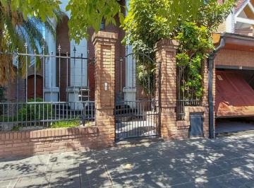 PH · 35m² · 2 Ambientes · 1 Cochera · PH en Alquiler - Caseros