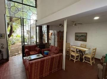 Casa · 200m² · 5 Ambientes · 1 Cochera · Casa Mas 2 Departamento en Venta en Alta Cordoba