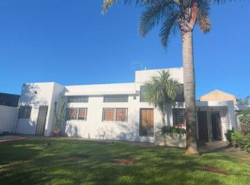 Casa · 160m² · 4 Ambientes · Venta Casa 3 Dorm, Bbq, a m del Mar. El Pinar