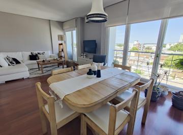 Departamento · 79m² · 4 Ambientes · 1 Cochera · Departamento en Tres Arroyos! Oportunidad