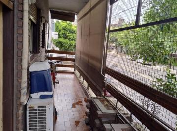Departamento de 3 ambientes, Flores · Venta Frente Balcon 3 Amb C/dep Living 2 Dorm Baño C/jacuzzi Coc Toilette Patio