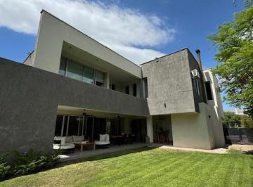 Casa · 350m² · 6 Ambientes · 2 Cocheras · Casa en Venta en Barrio Privado Palmares Valley - Luján de Cuyo - Mendoza