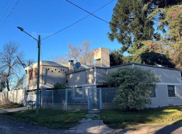 Casa · 200m² · 5 Ambientes · Casa Chalet en Venta en Pilar, G. B. a. Zona Norte, Argentina
