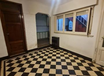 Casa de 6 ambientes, Floresta · Excelente E Imperdible Inmueble Atencion!