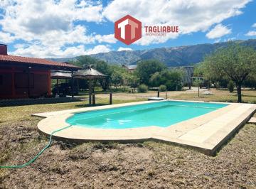 Casa · 56m² · 3 Ambientes · 1 Cochera · Casa - Merlo - un Paraiso Serrano
