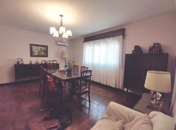 PH · 122m² · 3 Ambientes · PH en Planta Alta Ingreso Independiente Patio Parrilla