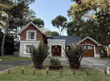 DEI-DEI-1672_2 · Casa en Venta 3 Dorm. en Pinamar Zona Norte Playa
