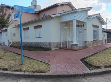 PH · 92m² · 2 Dormitorios · 1 Cochera · PH 3 Amb a La Calle con Garage y Patio