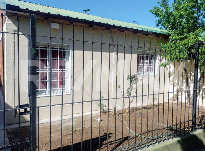 Casa y Dptos Salida a Dos Calles en Venta, Neuquen - Zonaprop