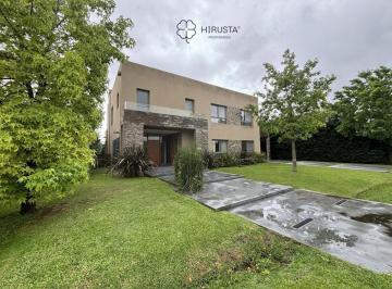Casa de 5 ambientes, Pilar · Casa en Alquiler en La Lomada 3 Dorm.