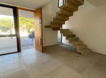 Casa · 175m² · 6 Ambientes · 2 Cocheras · Duplex en Chacra del Sur 3 Dorm. 3 Baños Patio Seguridad 24 Hs