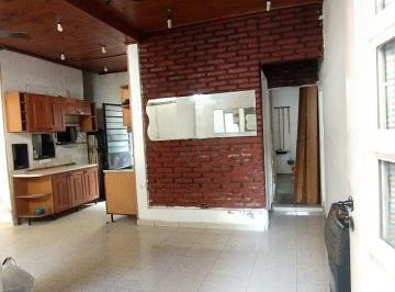 PH de 3 ambientes, Lanús · En Venta PH 3 Amb Fondo con Patio y Terraza Toda Sup en Lanus