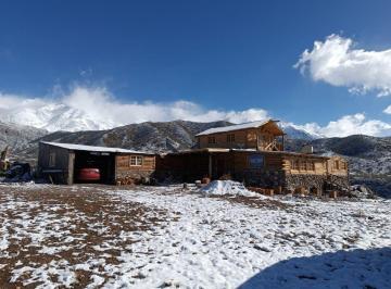 Casa · 256m² · 4 Ambientes · 1 Cochera · Venta Casa Apto Comercial - Las Vegas, Mendoza