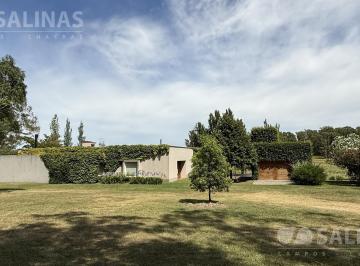Casa · 318m² · 6 Ambientes · 1 Cochera · Casa en Quebradas Villa Rural