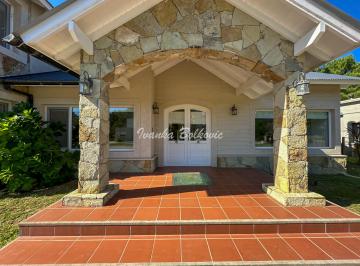 Casa de 7 ambientes, Costa Esmeralda · Venta Casa Costa Esmeralda con Piscina, Casa del Árbol y Espacios Únicos