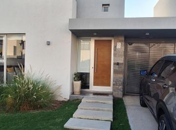 Casa de 5 ambientes, Córdoba · Alquilo 2 Duplex Impecables! de 2 Dorm y 3 Dorm con Pileta en Valle Escondido