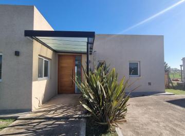 Casa de 4 ambientes, Pilar · Alquiler Hermosa Casa a Estrenar!