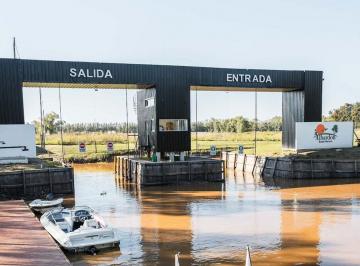 Terreno · 1263m² · Venta en Condominio en El Barrio Nautico Albardon