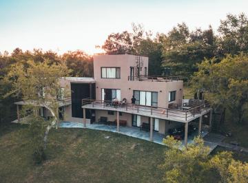 Casa · 400m² · 7 Ambientes · 3 Cocheras · Venta Chacra S/ Barranca Puerto Panal