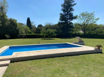 Quinta vacacional · 64m² · 2 Dormitorios · Quinta 20 de Junio 3 Ambientes con Pileta