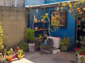 Casa · 94m² · 5 Ambientes · 2 Cocheras · Casa S. Lote Propio, Cochera P. Dos Autos y Jardin