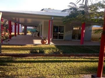 Quinta vacacional · 188m² · 2 Dormitorios · 2 Cocheras · Se Vende Casa Quinta Calle 86 Arroyo Leyes
