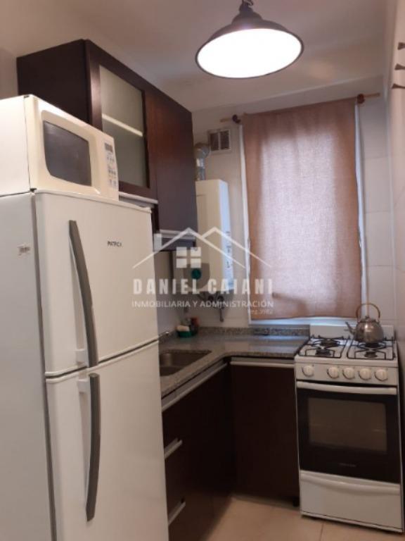 Depto 2 amb reciclado, 45m² con balcón — Brown y las Heras