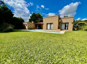 Casa · 216m² · 6 Ambientes · 1 Cochera · Venta Casa Saint Matthew´s Village, La Lonja, Pilar Oportunidad