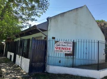 Casa de 3 ambientes, Mar del Plata · Chalet 3 Amb. Garaje, Parque + Casa 2 Amb. Estado de Israel Al 500