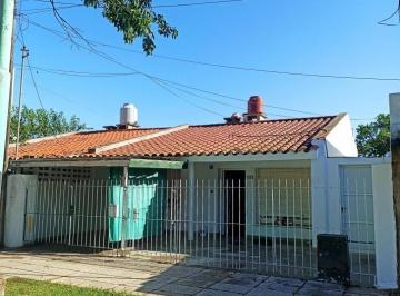 Casa · 113m² · 5 Ambientes · 1 Cochera · Casa en Venta en Santo Tome