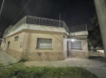 Casa · 110m² · 3 Ambientes · 1 Cochera · Casa Excelente Ubicacion y Muy Buen Estado! Oportunidad!