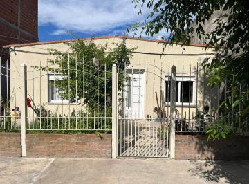 Casa de 4 ambientes, Berazategui · Excelente Propiedad en Venta