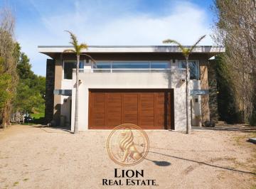 Casa · 300m² · 6 Ambientes · 1 Cochera · Venta Casa Costa Esmeralda Piscina Fondo Libre 6 Ambientes