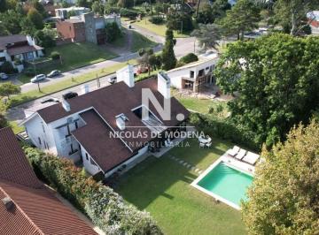 Foto1 · Casa a La Venta en Playa Mansa Punta del Este, Gran Tamaño Ubicada en Zona Privilegiada.