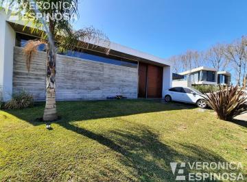 Casa · 255m² · 4 Ambientes · 2 Cocheras · Casa en Venta, Haras San Pablo 4 Ambientes.