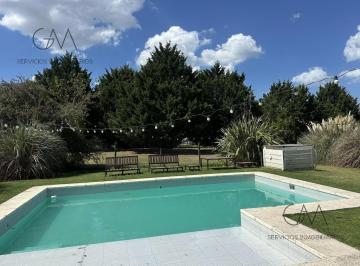 Casa · 250m² · 4 Ambientes · Casa en Alquiler Rumenco