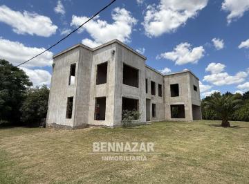 Casa · 400m² · 7 Ambientes · 2 Cocheras · Casa a Terminar en Apart Club San Pedro