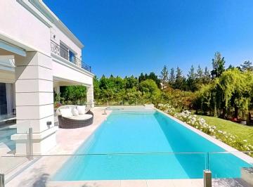 Casa · 513m² · 6 Ambientes · 2 Cocheras · Venta Exclusiva Casa 2 Plantas Al Agua 4 Suites Pileta Amarra Propia El Yacht Nordelta